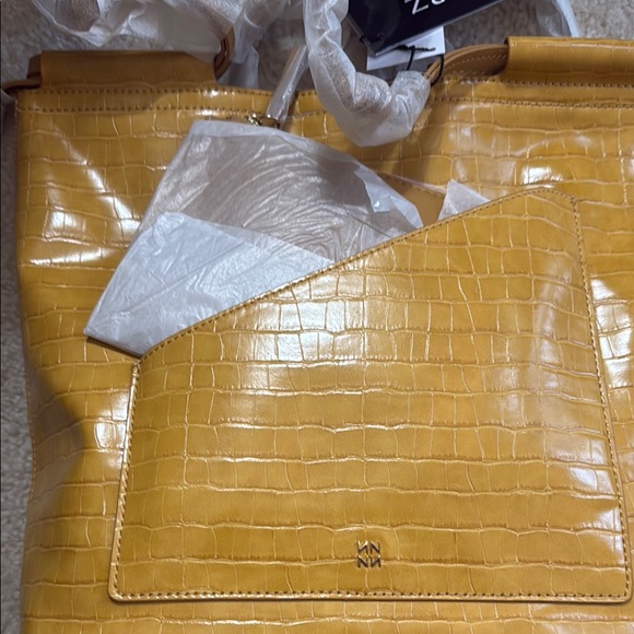 NWT Naturalizer Three Piece Yellow Tote Bag, Cross Body Bag and Cosmetic Bag - Picture 8 of 8